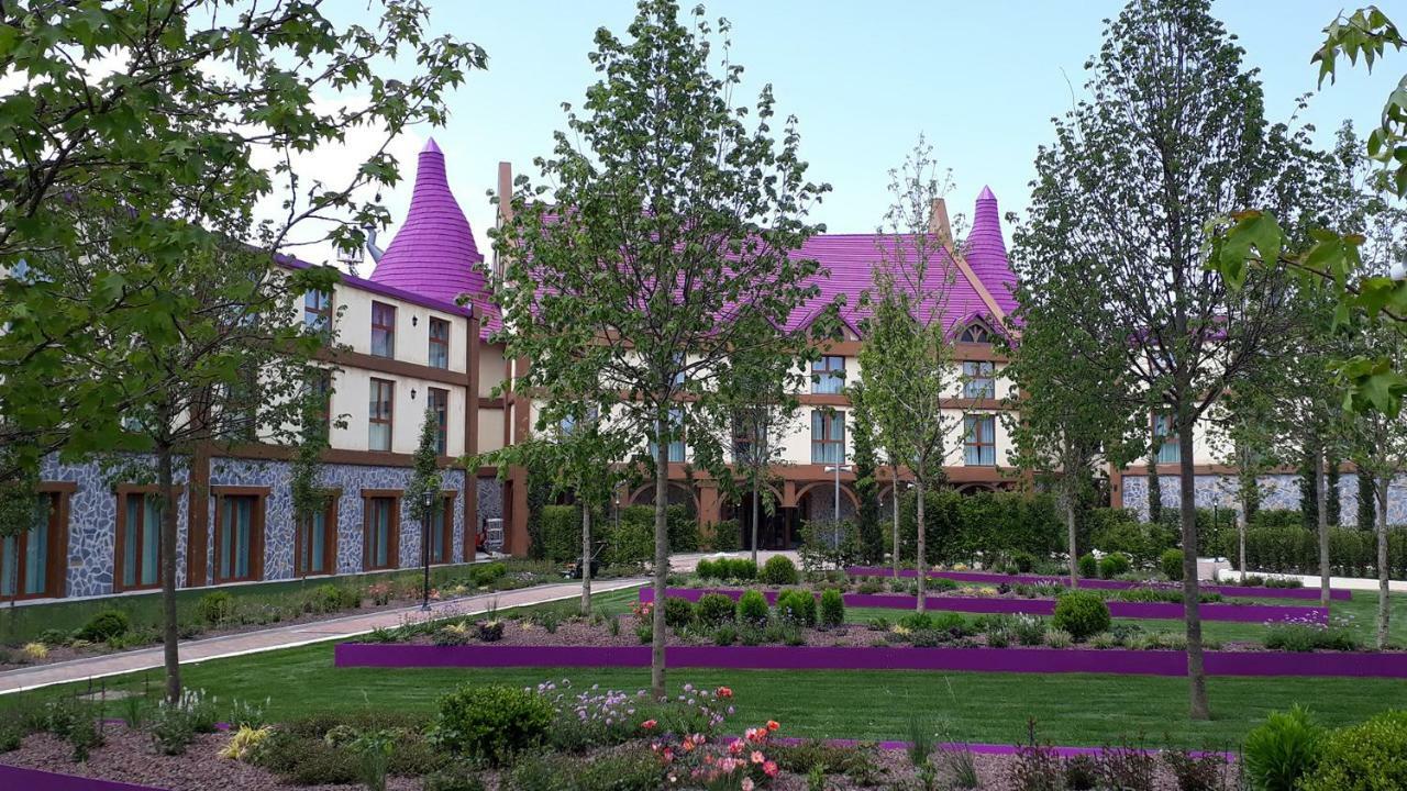 Gardaland Magic Hotel Castelnuovo del Garda Exterior photo